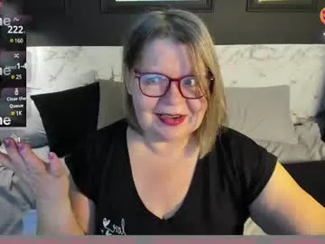 TwixSticks69 – webcam model profile photo Image 2