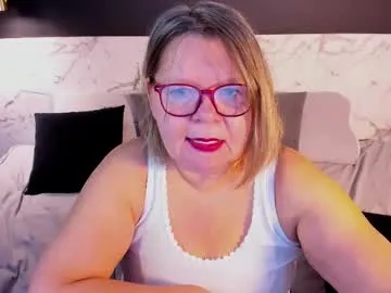 TwixSticks69 – webcam model profile photo Image 3