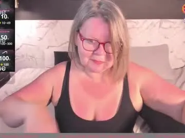 TwixSticks69 – webcam model profile photo Image 6