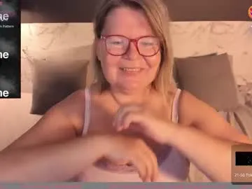 TwixSticks69 – webcam model profile photo Image 8