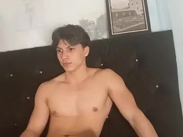 PinkyPai – webcam model profile photo Image 11