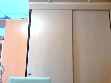 hina_porn – webcam model profile photo Image 3