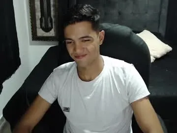 waveofcats – webcam model profile photo Image 4