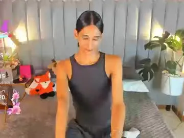 lynn9000 – webcam model profile photo Image 16