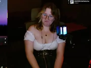 cozymell – webcam model profile photo Image 5