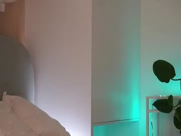 millemimi – webcam model profile photo Image 13