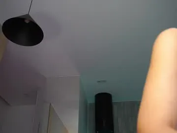 millemimi – webcam model profile photo Image 19