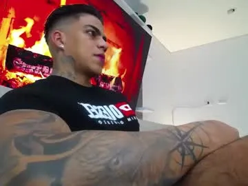 glasses_cat – webcam model profile photo Image 16