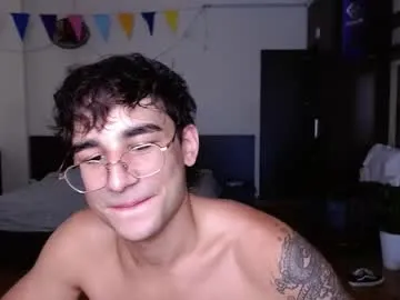 PinkyPai – webcam model profile photo Image 2