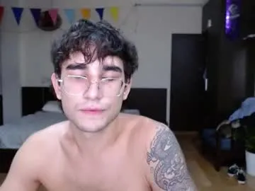 PinkyPai – webcam model profile photo Image 5