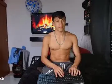 oypo – webcam model profile photo Image 17
