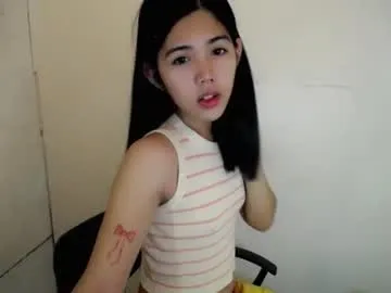 queeneliaa_ – webcam model profile photo Image 17