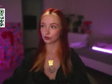 lisaamoree – webcam model profile photo Image 2