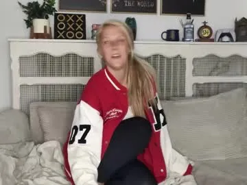 ava_delightt – webcam model profile photo Image 6