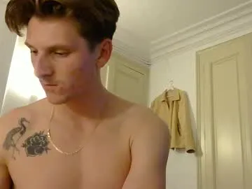 Allla – webcam model profile photo Image 4