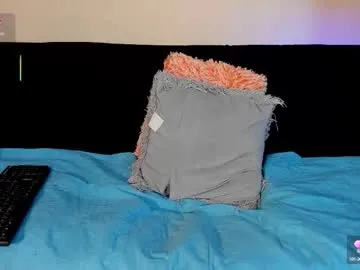 queeneliaa_ – webcam model profile photo Image 8