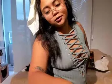 moon777_ – webcam model profile photo Image 8