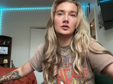 PinkyPai – webcam model profile photo Image 12