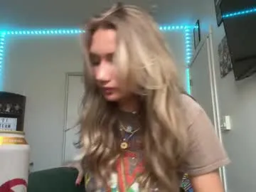 PinkyPai – webcam model profile photo Image 13