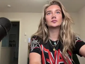 PinkyPai – webcam model profile photo Image 19