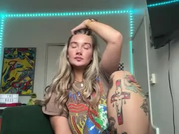 PinkyPai – webcam model profile photo Image 4