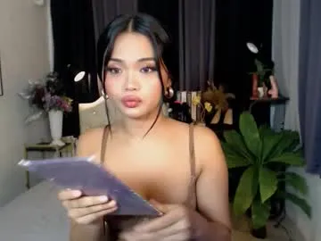 alonehazel – webcam model profile photo Image 11