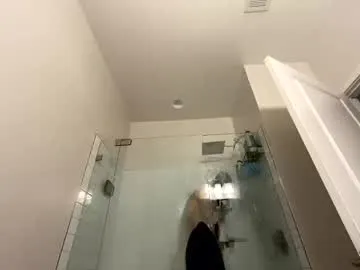 IORio2 – webcam model profile photo Image 9