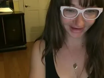 FaaBinaa – webcam model profile photo Image 13