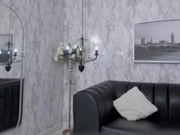 millemimi – webcam model profile photo Image 2