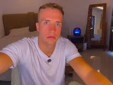 octavarium211 – webcam model profile photo Image 2