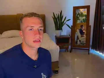 octavarium211 – webcam model profile photo Image 9