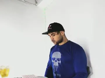 octavarium211 – webcam model profile photo Image 16