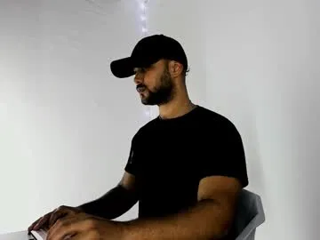 octavarium211 – webcam model profile photo Image 4