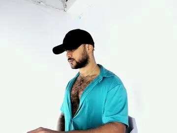 octavarium211 – webcam model profile photo Image 5