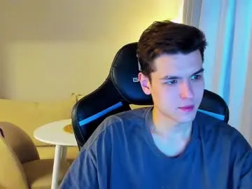 Allla – webcam model profile photo Image 3