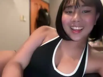 hina_porn – webcam model profile photo Image 5