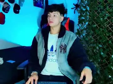 IORio2 – webcam model profile photo Image 16