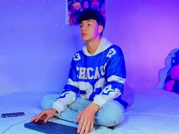 IORio2 – webcam model profile photo Image 18