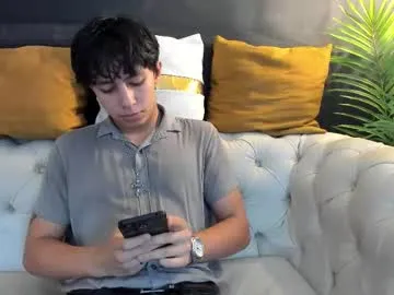 octavarium211 – webcam model profile photo Image 8