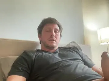 u28005 – webcam model profile photo