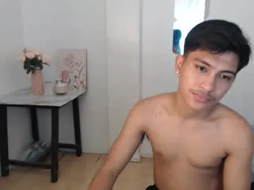 Rinamay_ – webcam model profile photo Image 5