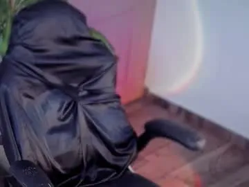 hunglikecrazyy – webcam model profile photo Image 14