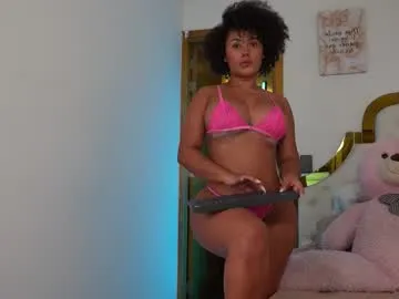 bedroomeyess – webcam model profile photo Image 14