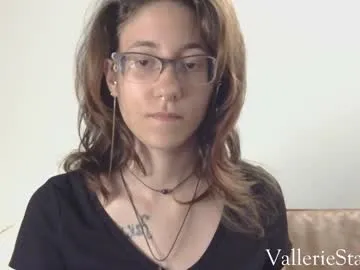 YoungSquad – webcam model profile photo Image 14