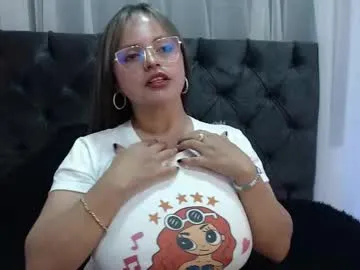 shy_hot_cat – webcam model profile photo Image 15