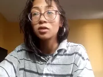 VIKITOMMY – webcam model profile photo Image 19