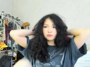 pantyless – webcam model profile photo Image 16