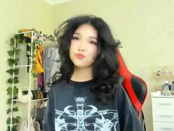 pantyless – webcam model profile photo Image 9