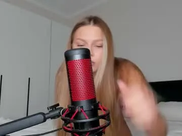 mayadashaaa – webcam model profile photo Image 15