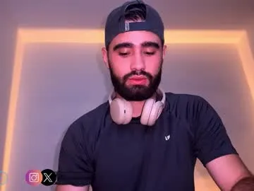 Allla – webcam model profile photo Image 19